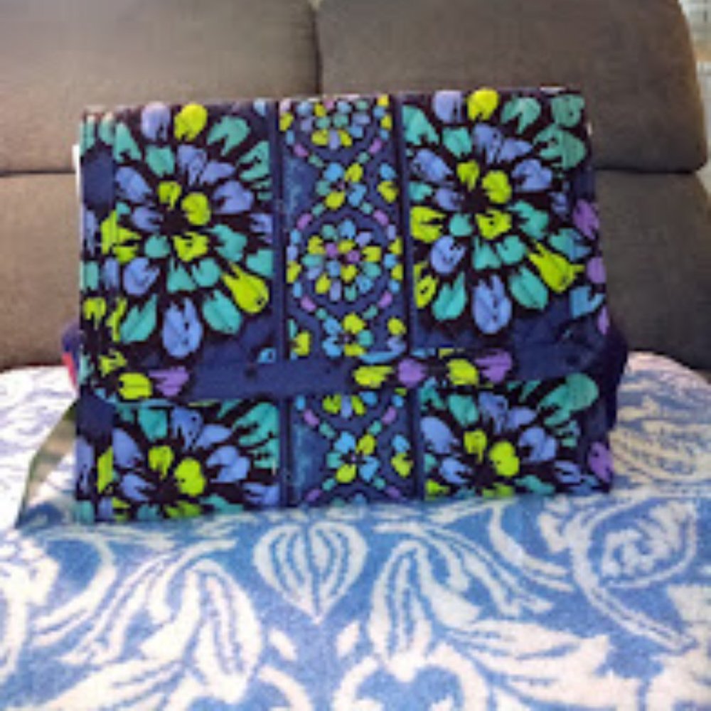 NWT Vera Bradley Jewelry folio